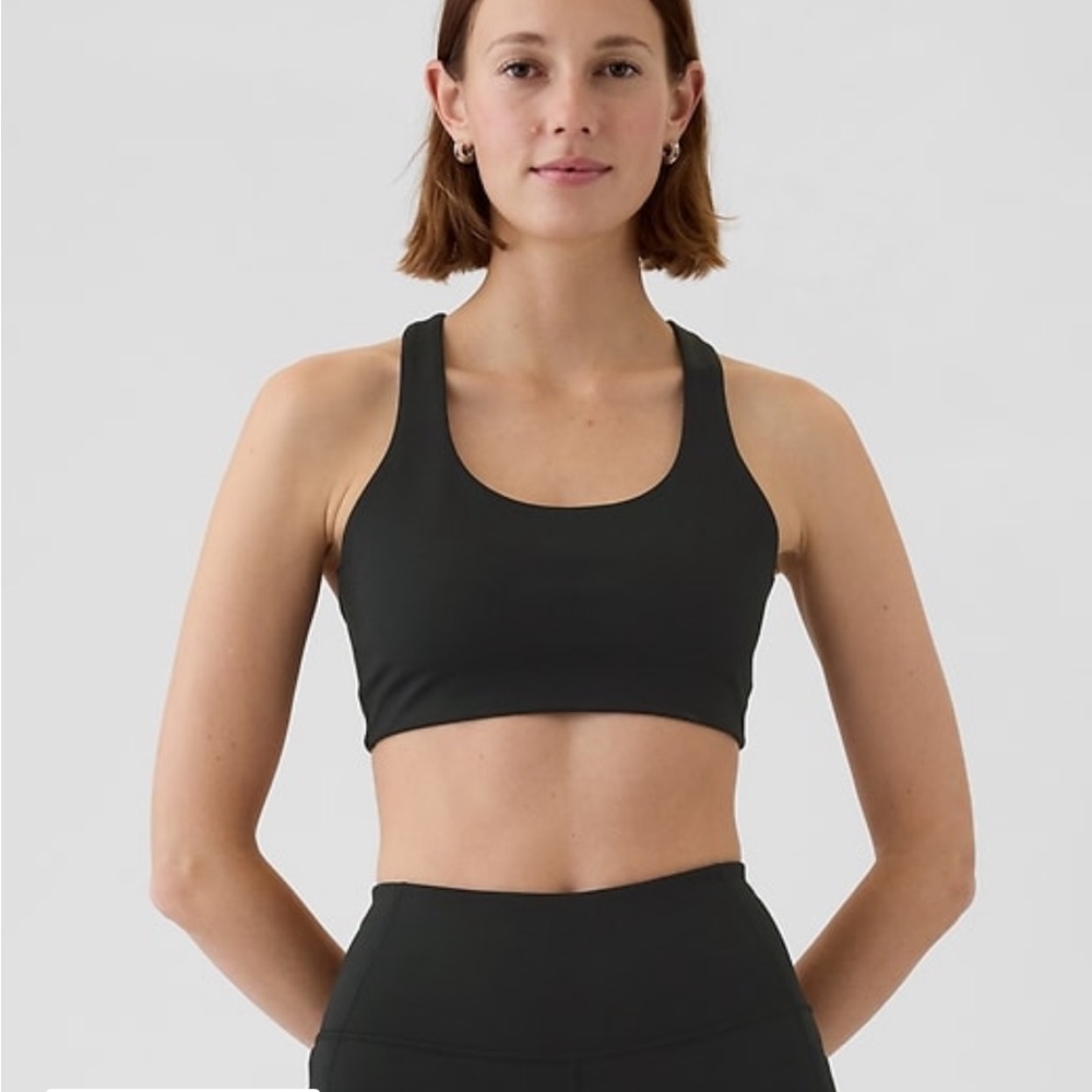 GAP Black Scoop Neck Sports Bra